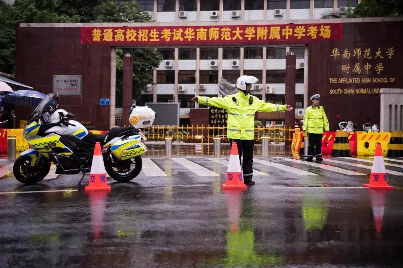 全民行動，助力高考